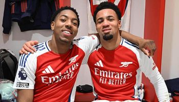 Jurrien Timber:”Trình độ của Skelly còn hơn cả tôi”